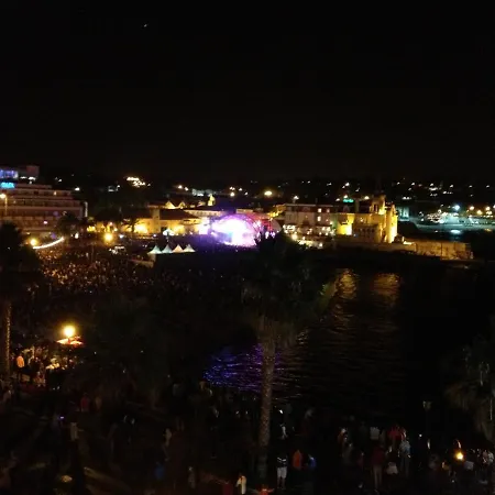 Remarkable View Over Bay Lejlighed