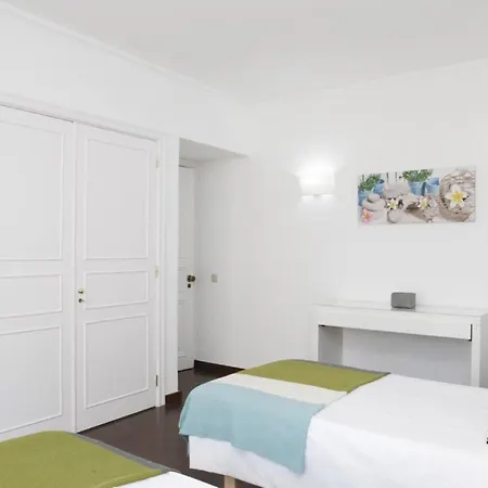 Remarkable View Over Bay Appartement *