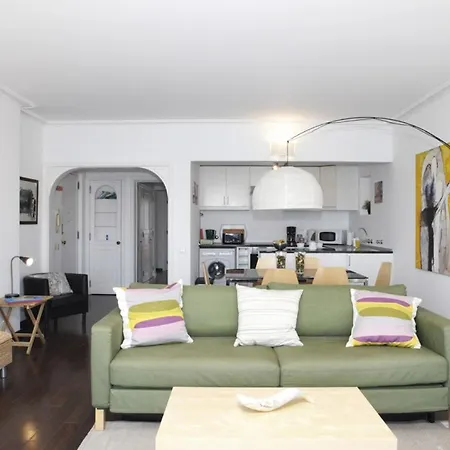 Remarkable View Over Bay Apartment