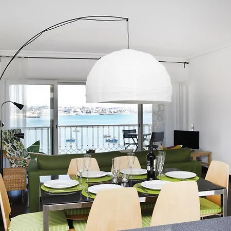 Remarkable View Over Bay Appartement *